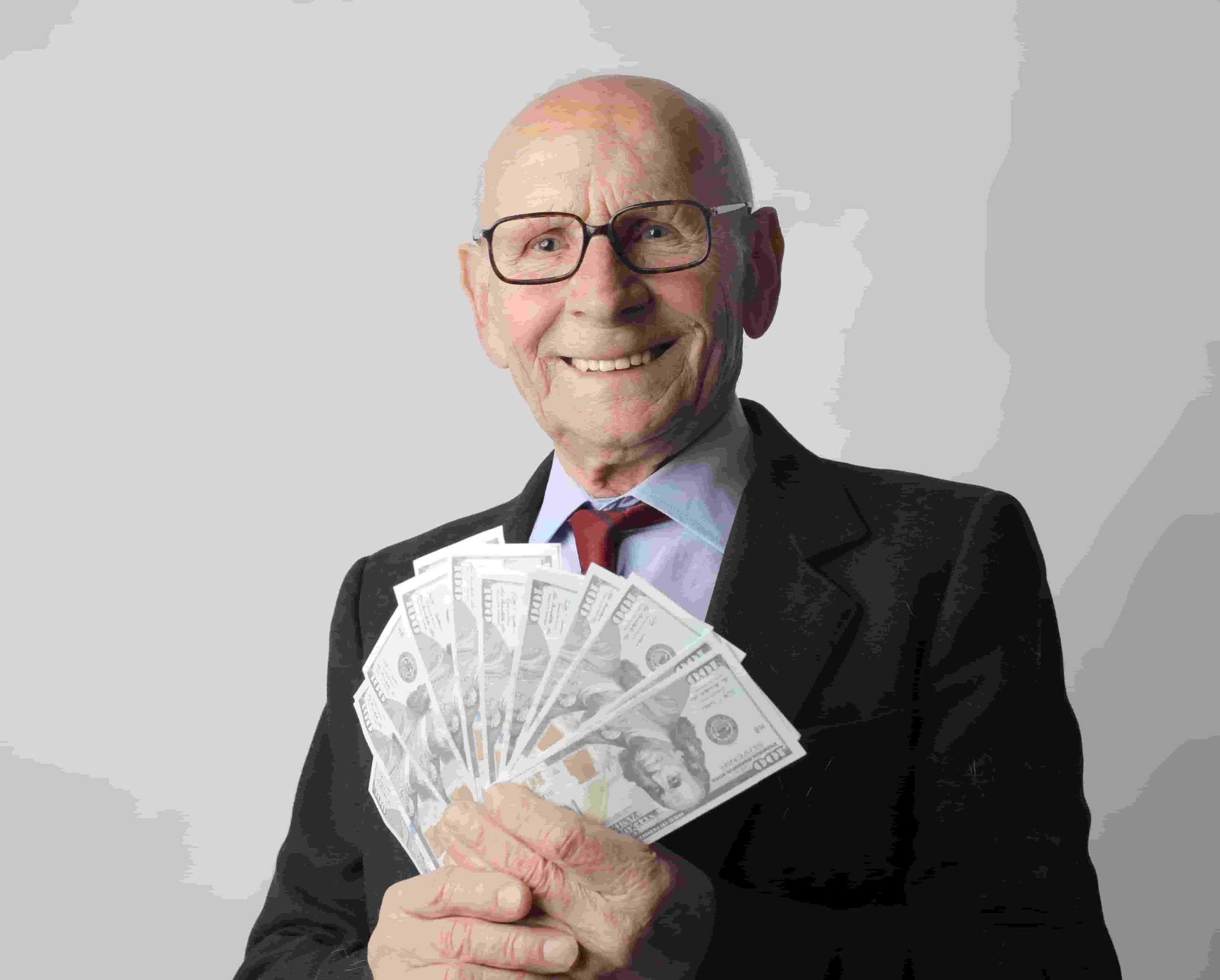 آیا پول چرک کف دست است؟